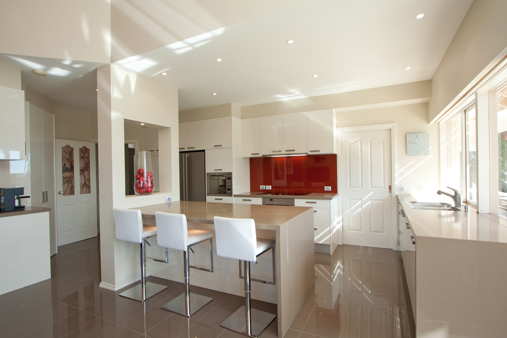 Kitchen renovation<br>cleverly constructed