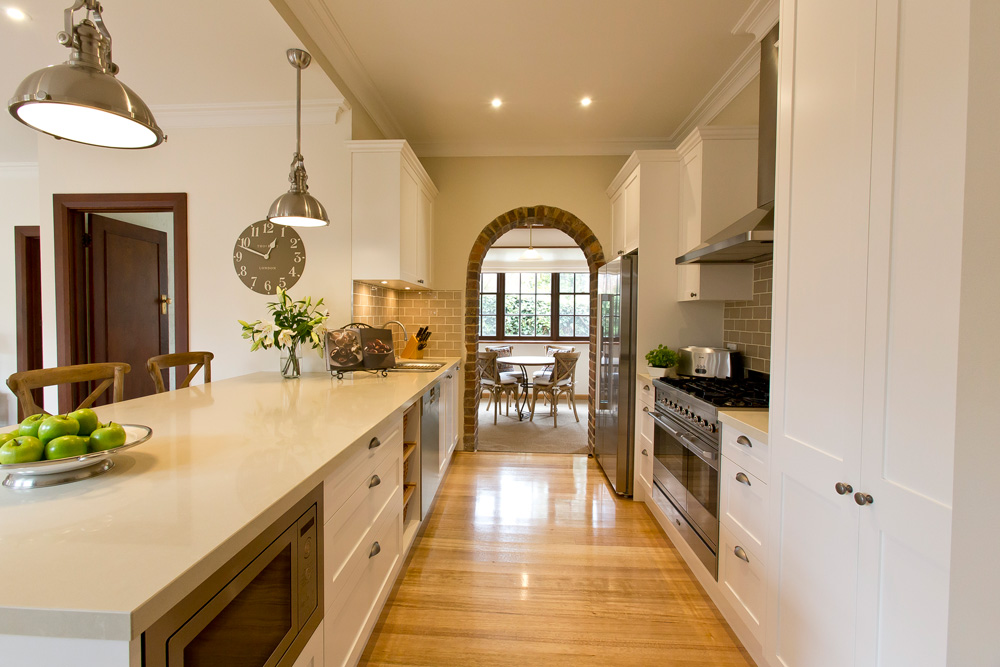Kitchen renovation<br>gracious country manor